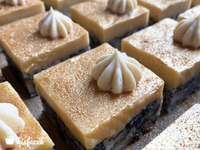 Tejmentes mákosguba torta