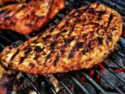 Végre itt a grillszezon! Íme három különleges recept