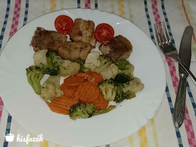 Sült afrikai harcsa párolt vegyes zöldségekkel