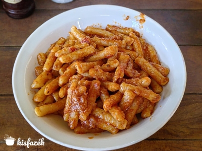 Hagymás nudli