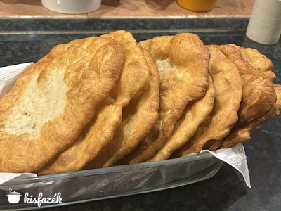 Klasszikus házi lángos