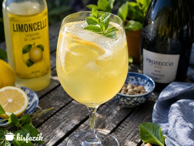 Limoncello Spritz