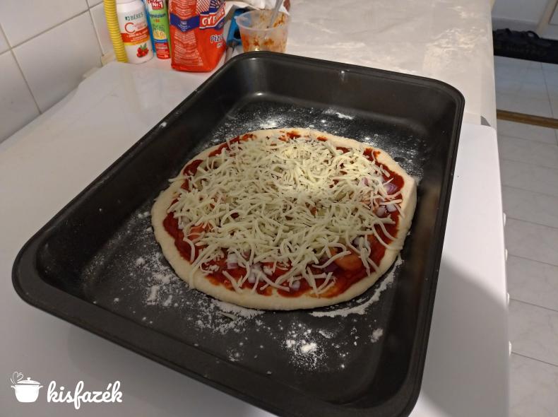 Egyszerű pizzatészta