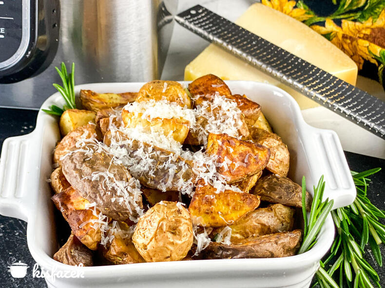 Rozmaringos-fokhagymás sült burgonya Air Fryer-ben