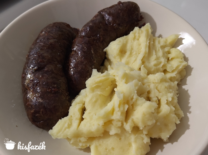 Májas hurka és krumplipüré