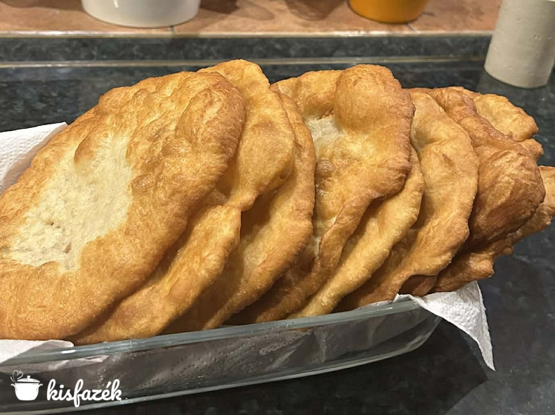 Klasszikus házi lángos