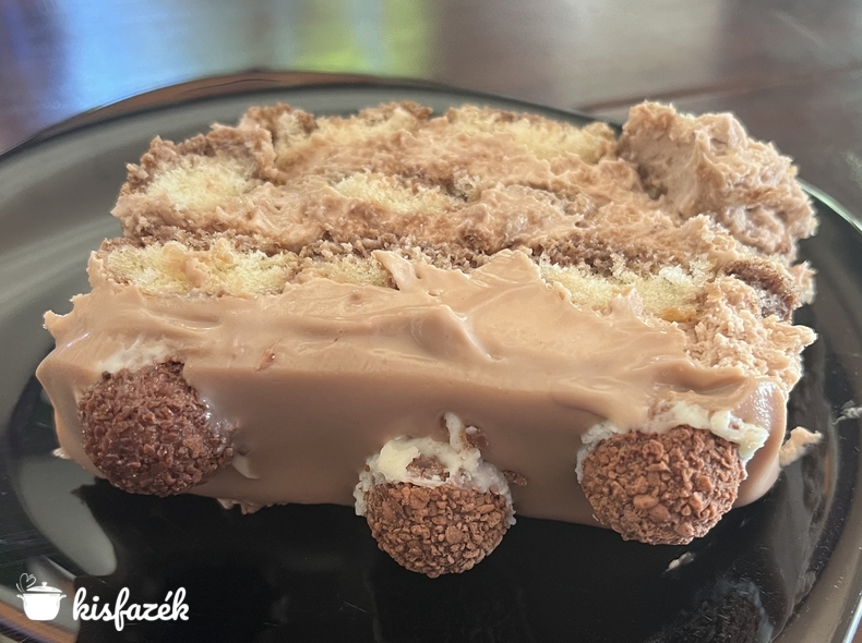 Kinder Joy tiramisu
