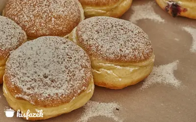 Szalagos farsangi fánk