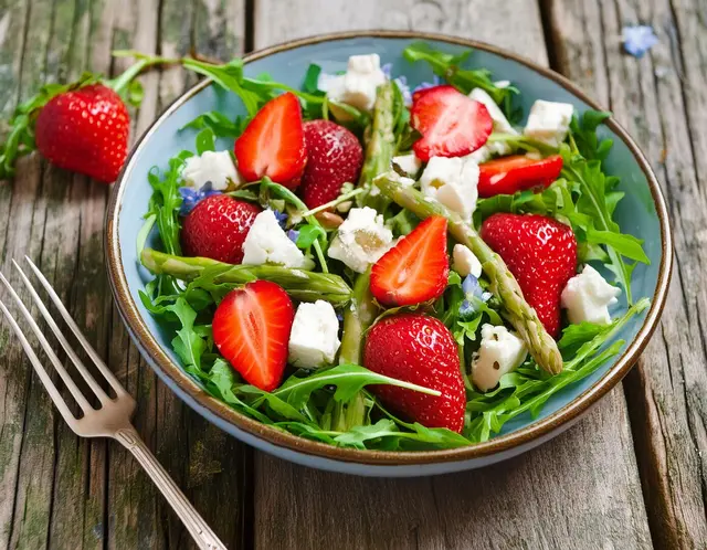 Epres-spárgás-rukkolás-feta sajtos saláta