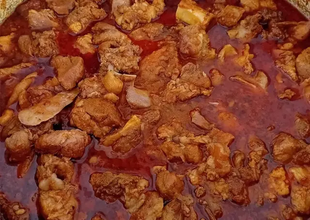 disznótoros pörkölt
