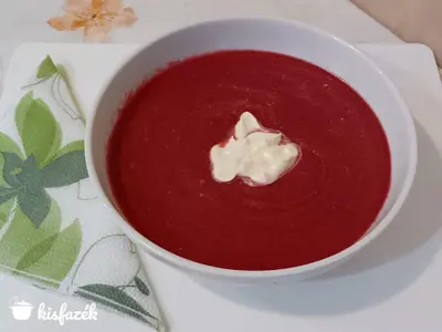 Almás cékla krémleves