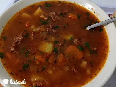 Klasszikus gulyásleves