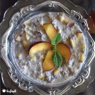 Őszibarackos chia puding kókusztejjel