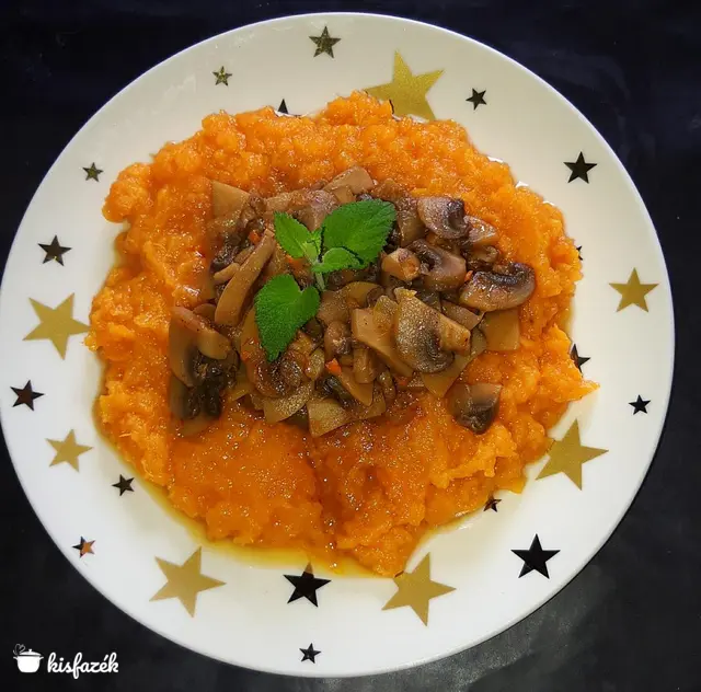 Gombapörkölt édesburgonyával (vega étel)