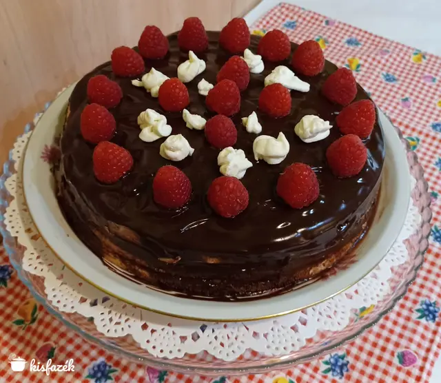  Málnás mascarponés torta