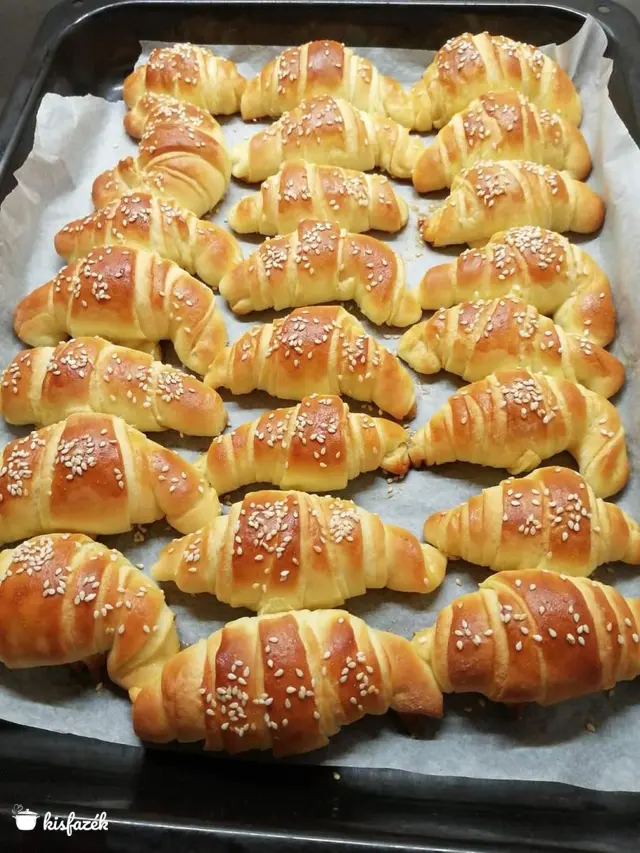 Tünődős (finom kiflik)