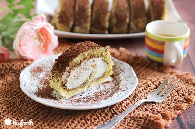 Tiramisu piskótatekercs