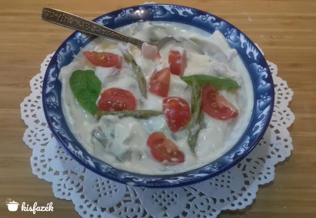 Grillezett spárgás majonézes saláta