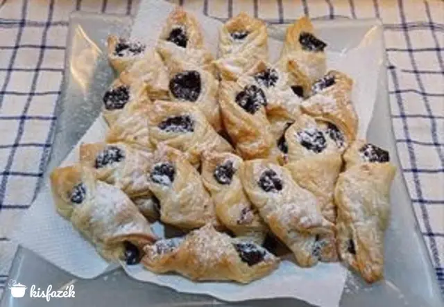 Házi szilvalekváros leveles papucs