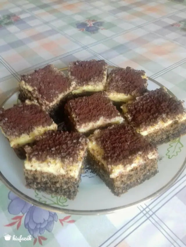 Egytojásos diós kocka