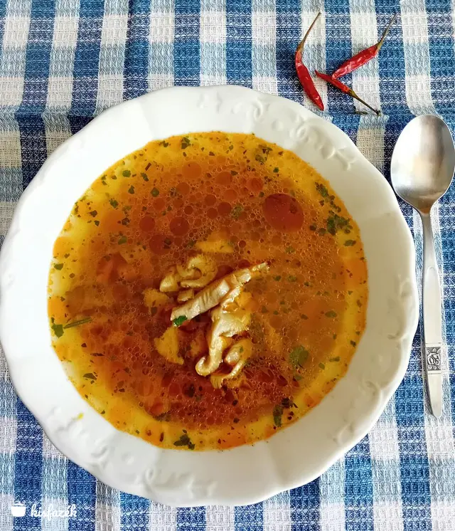 Laskagomba leves