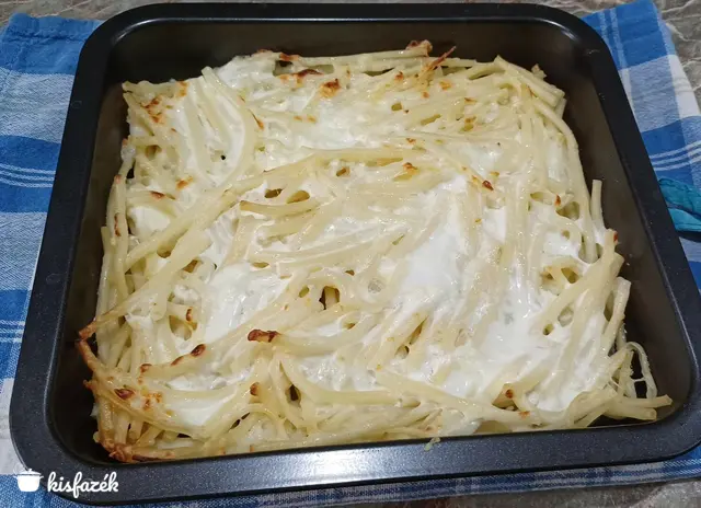 Sült sajtos tejfölös makaróni