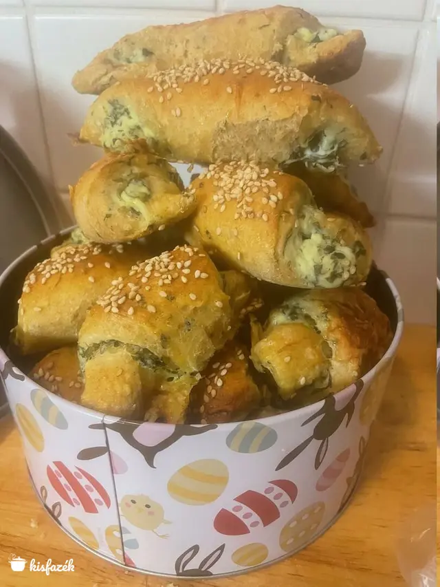 Dupla medvehagymás kifli