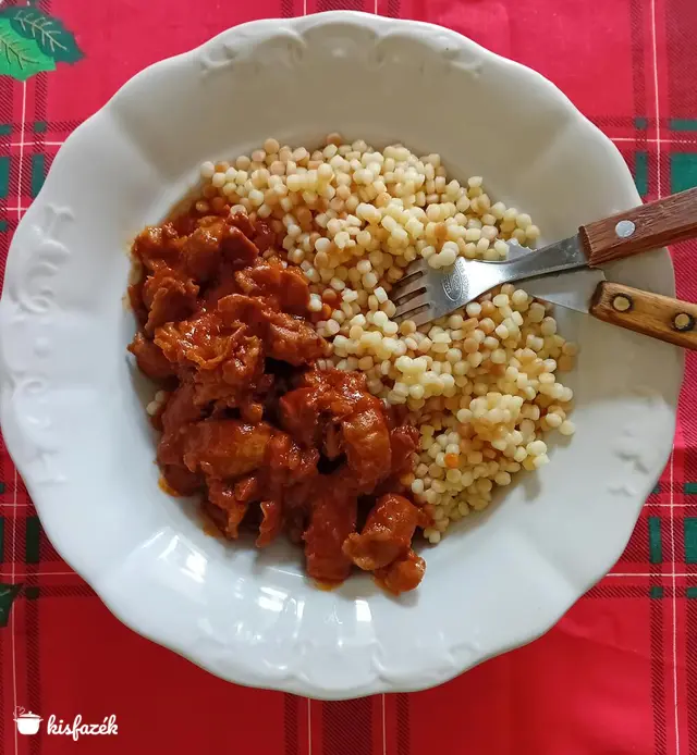 Zúzapörkölt tarhonyával