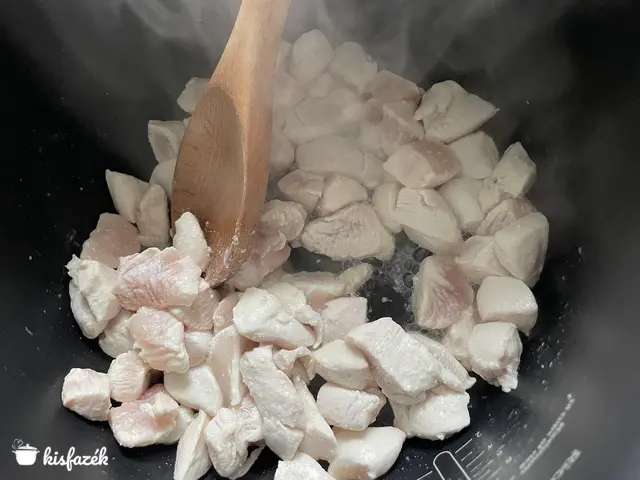 Házi, sűrű csirkeleves