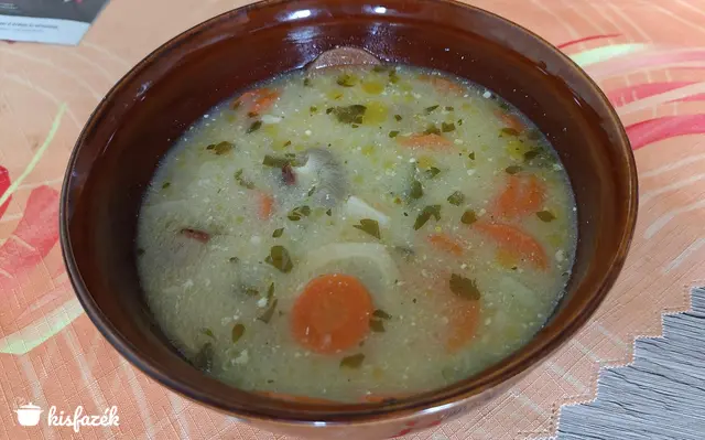 Vargányagomba-leves