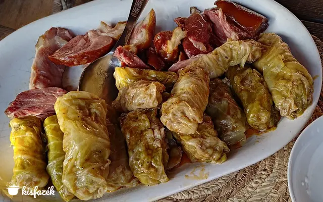 Erdélyi töltött káposzta