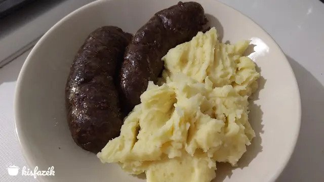 Májas hurka és krumplipüré