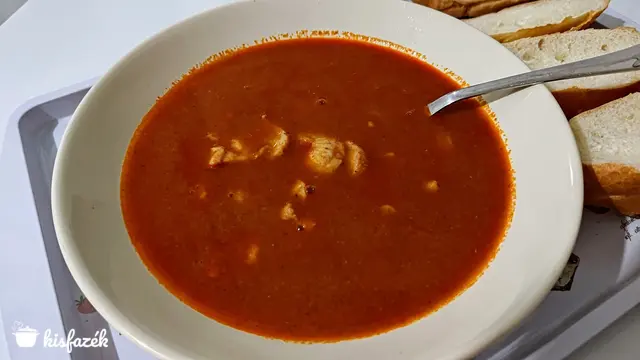 Harcsa halászlé klasszikusan