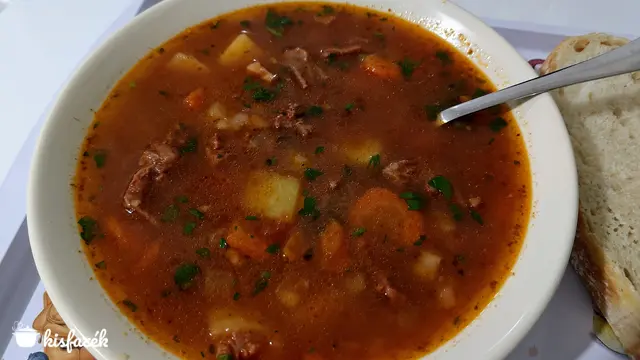 Klasszikus gulyásleves