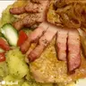 Dyjoni mustáros karaj, sült szalonnával, ropogós sült hagymával