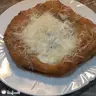 Piacos tejfölös sajtos lángos