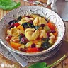 Minestrone sajtos tortellinivel