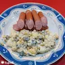 Főtt virsli majonézes kukoricasalátával