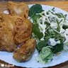 Párizsi csirkeszárny vegyes zöldsalátával