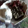 Mákos-almás-mandulás paleo szelet fagylalttal